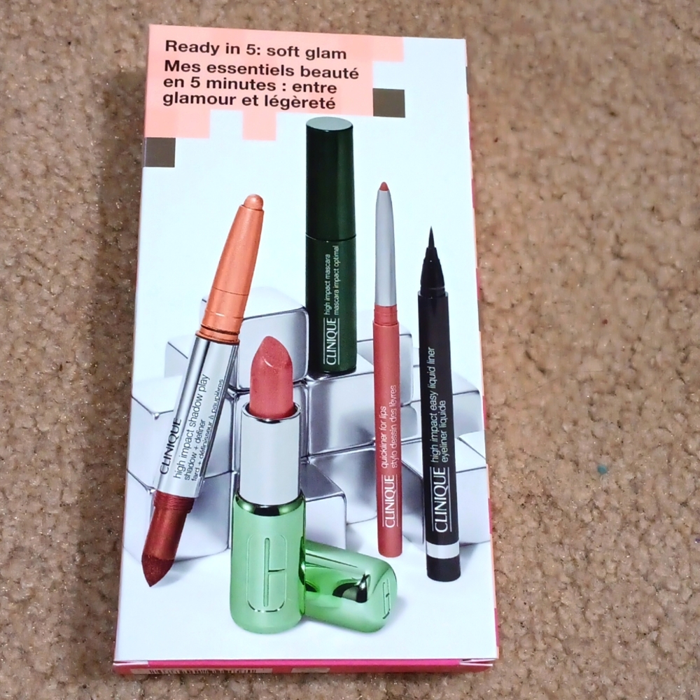 CLINIQUE Gift Set